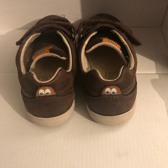 Clarks Shoes Brown Clarks Shoe With Velcro Closure Poshmark